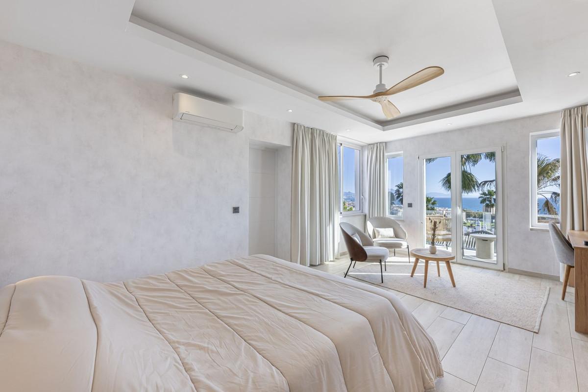 Villa for Sale in Manilva