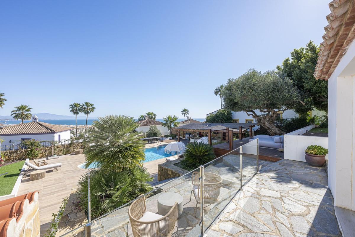Villa for Sale in Manilva