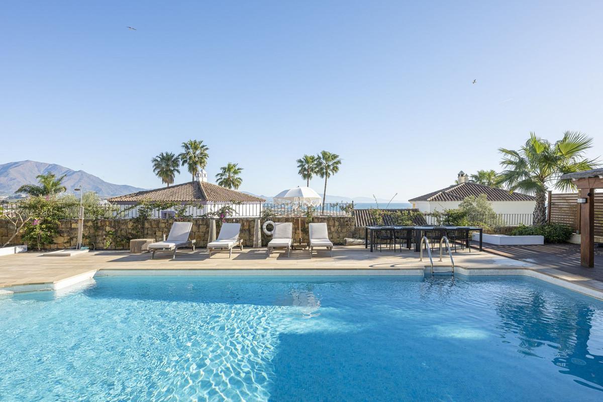 Villa for Sale in Manilva