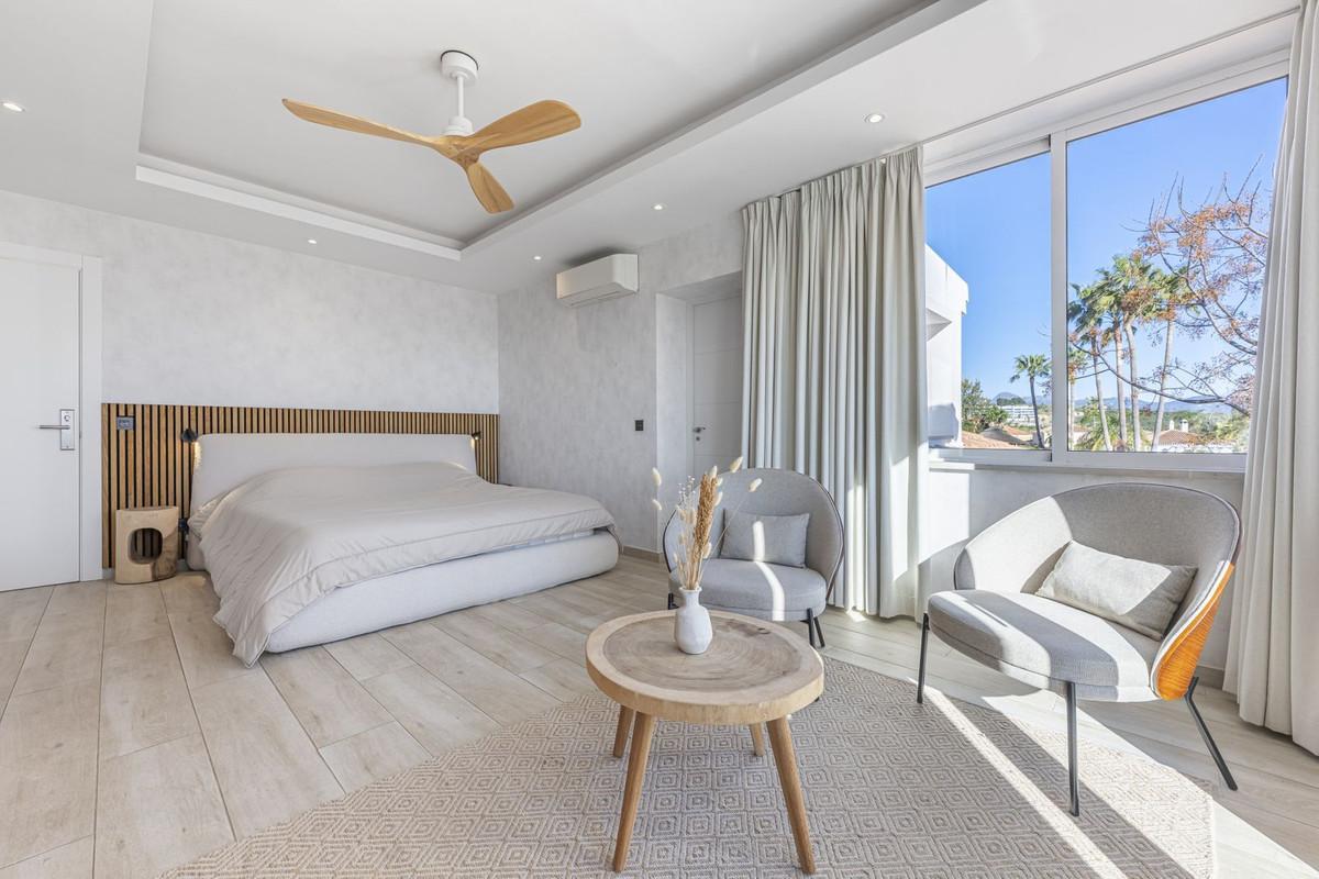 Villa for Sale in Manilva
