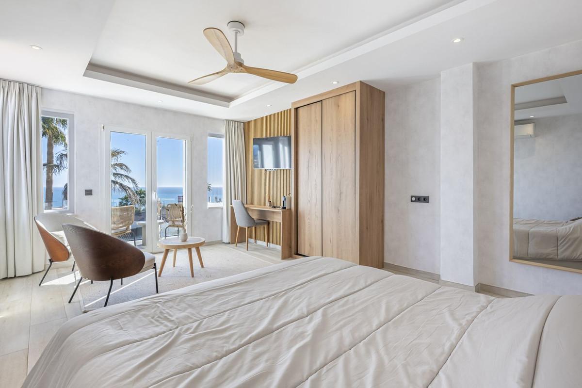Villa for Sale in Manilva