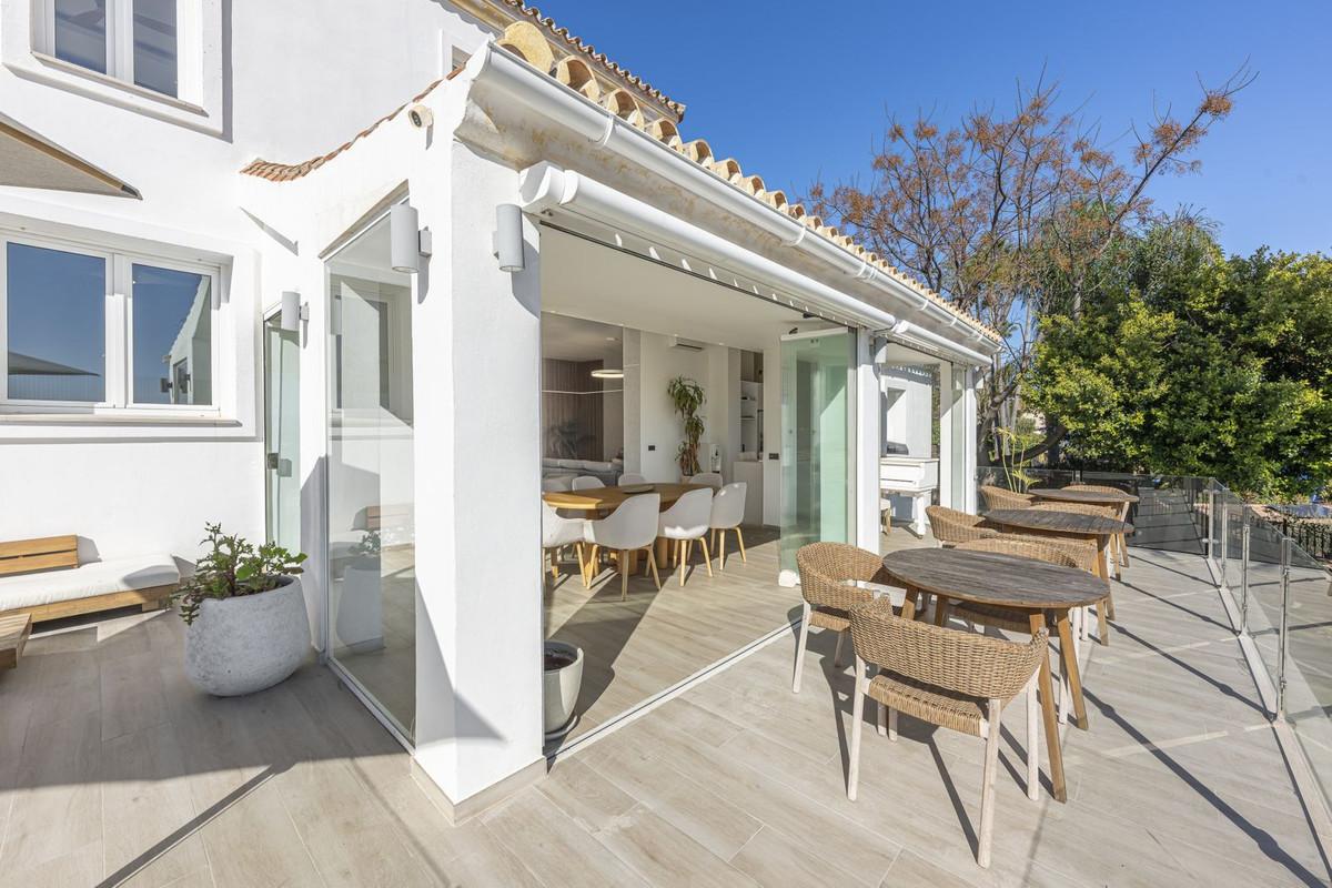 Villa for Sale in Manilva