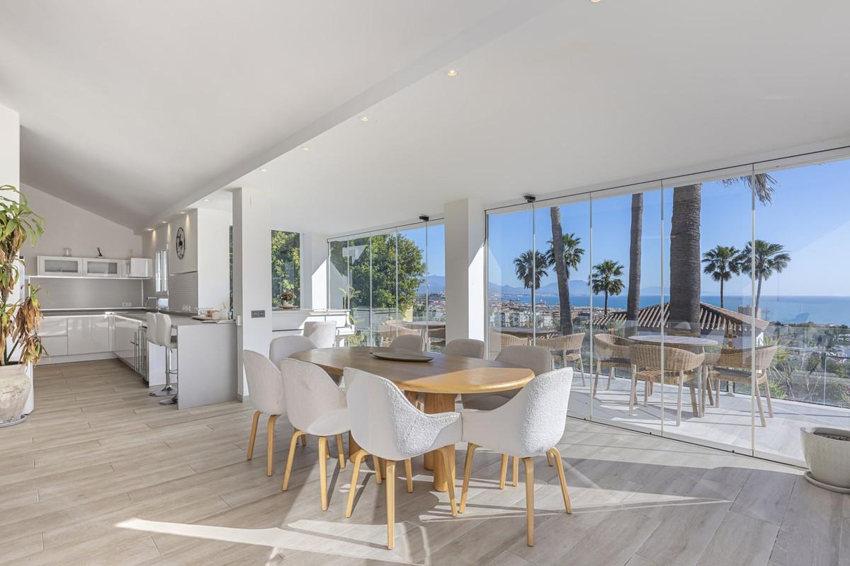 Villa for Sale in Manilva