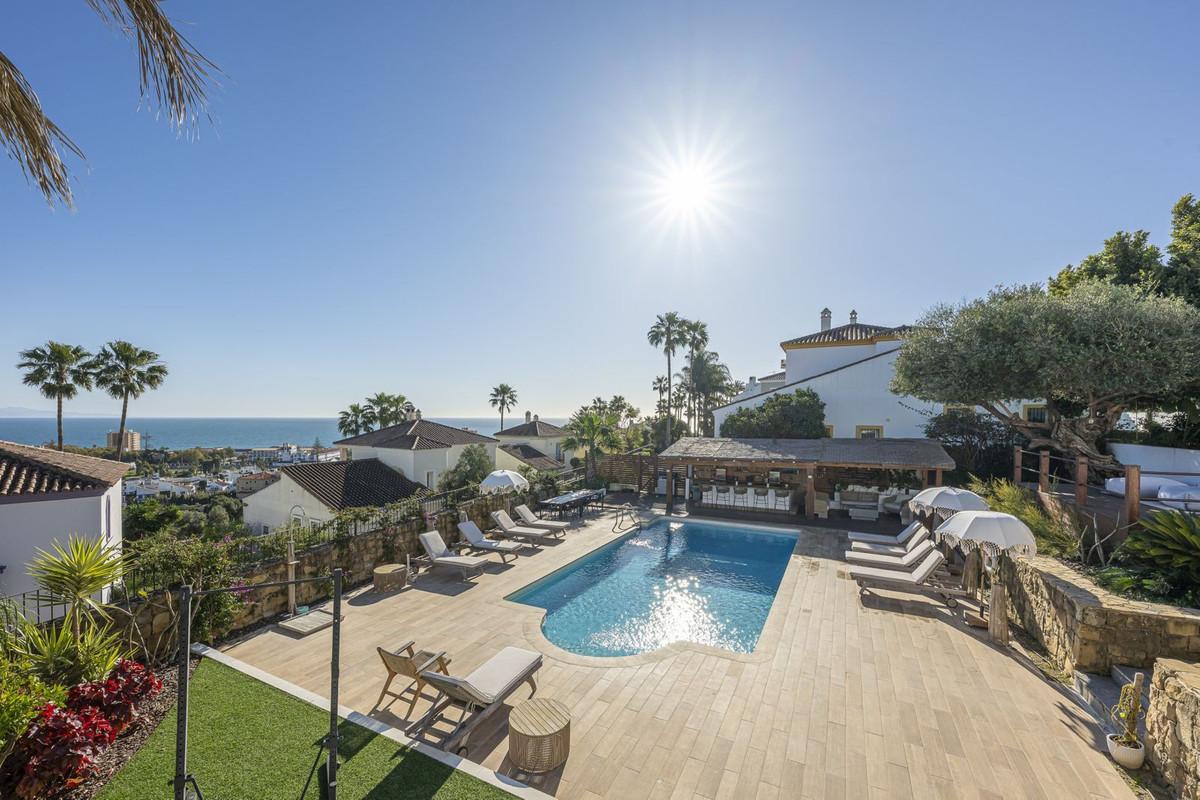 Villa for Sale in Manilva