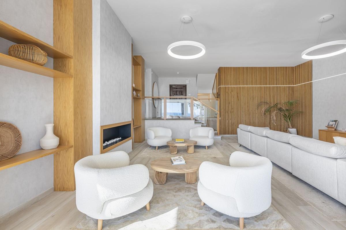 Villa for Sale in Manilva