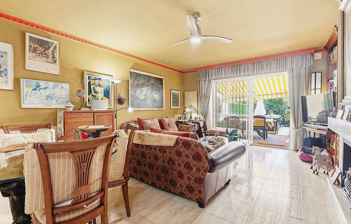 Terraced House for Sale in Benalmádena