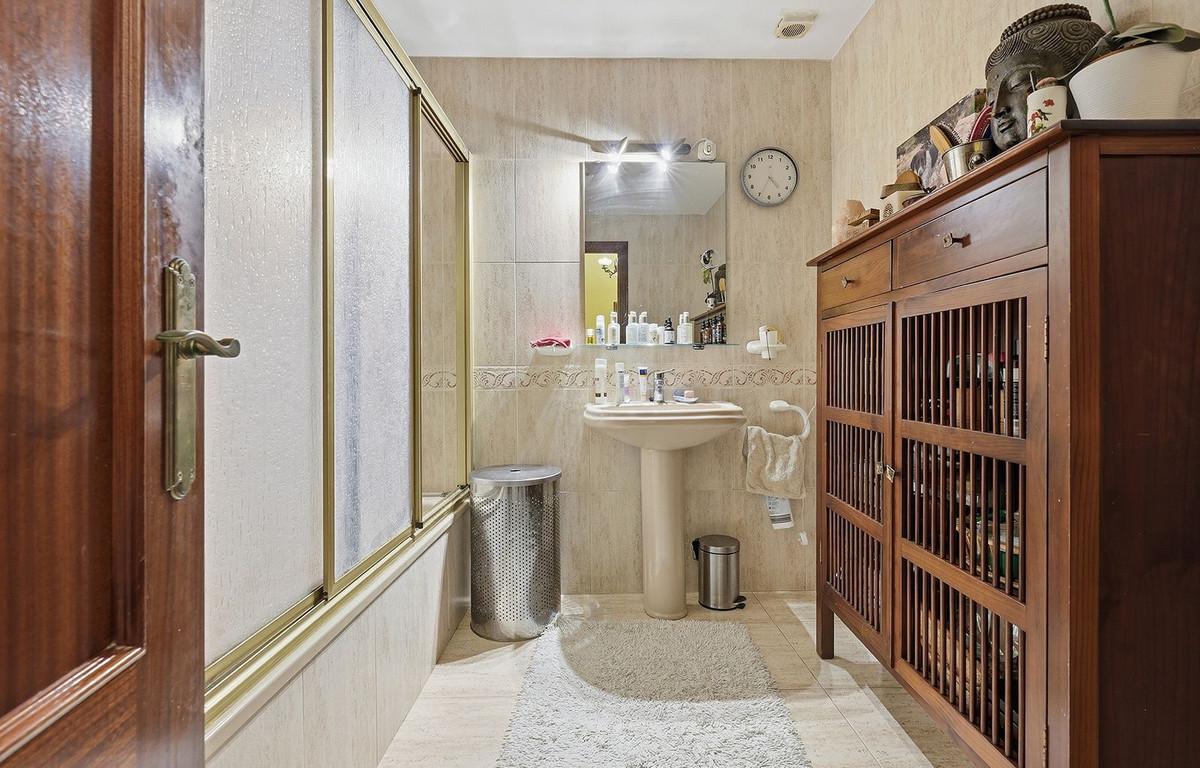 Terraced House for Sale in Benalmádena