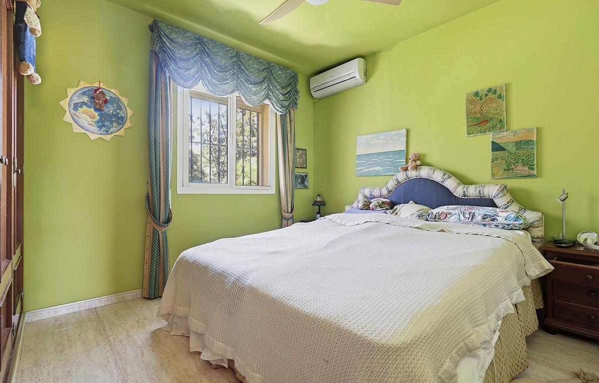Terraced House for Sale in Benalmádena
