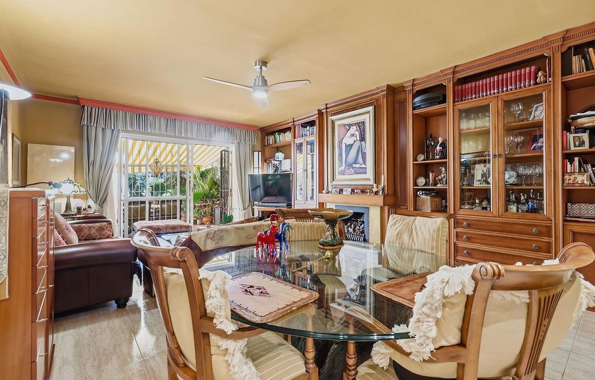 Terraced House for Sale in Benalmádena