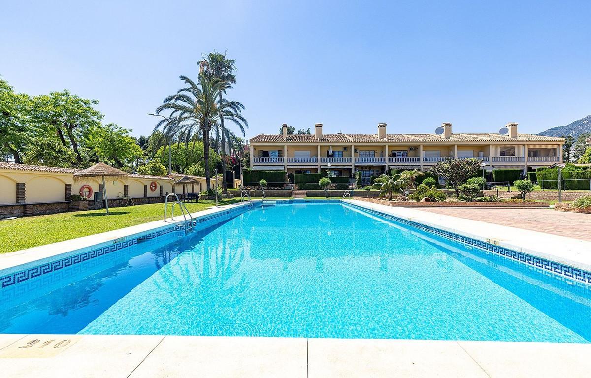 Terraced House for Sale in Benalmádena