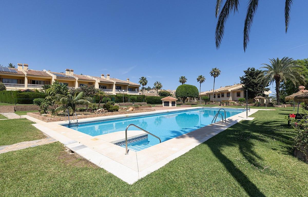 Terraced House for Sale in Benalmádena