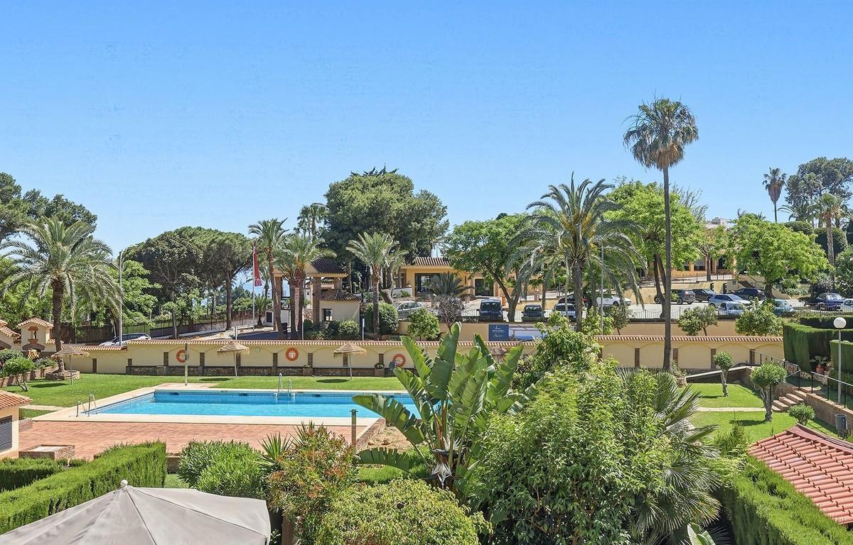 Terraced House for Sale in Benalmádena