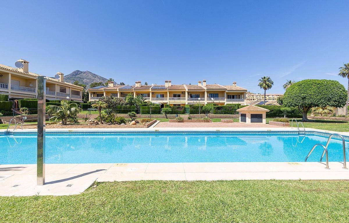 Terraced House for Sale in Benalmádena