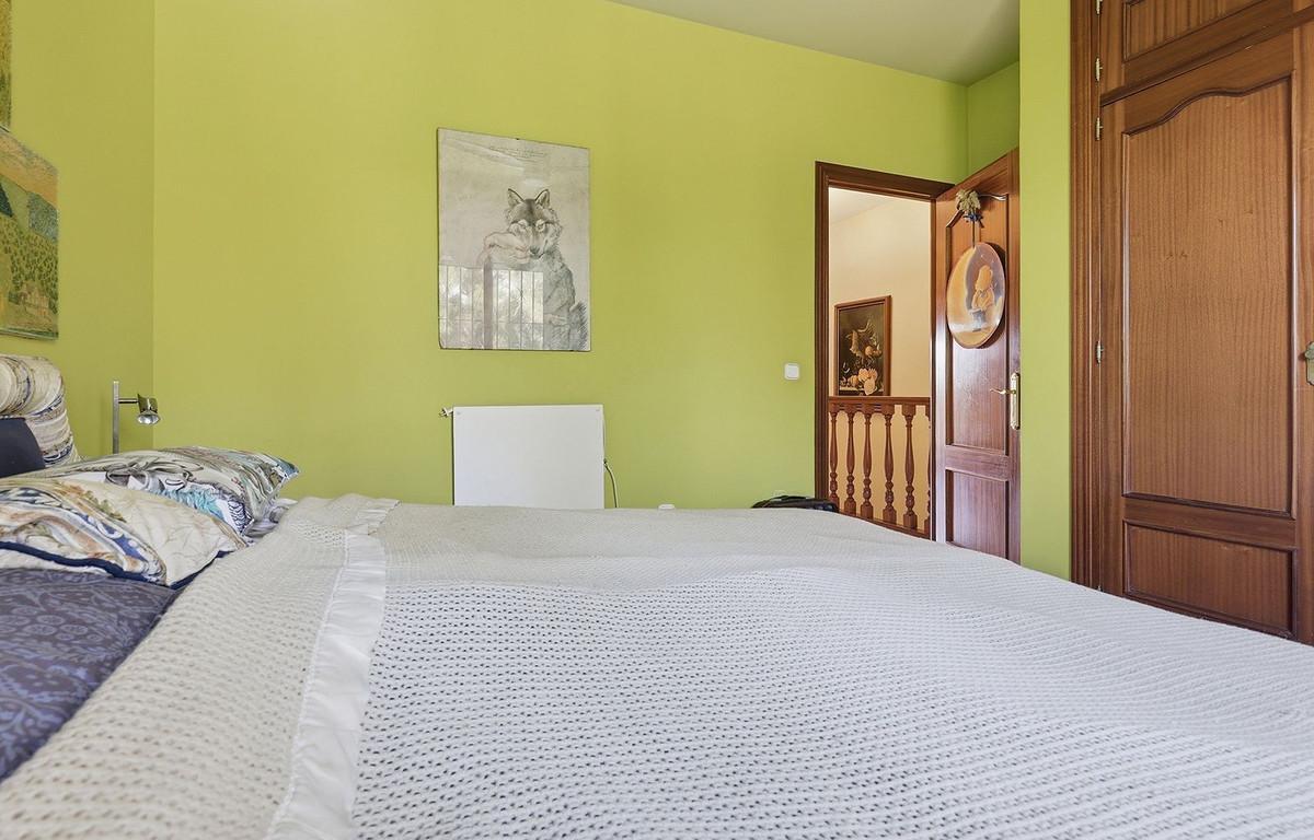 Terraced House for Sale in Benalmádena