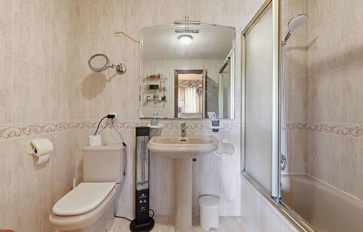 Terraced House for Sale in Benalmádena