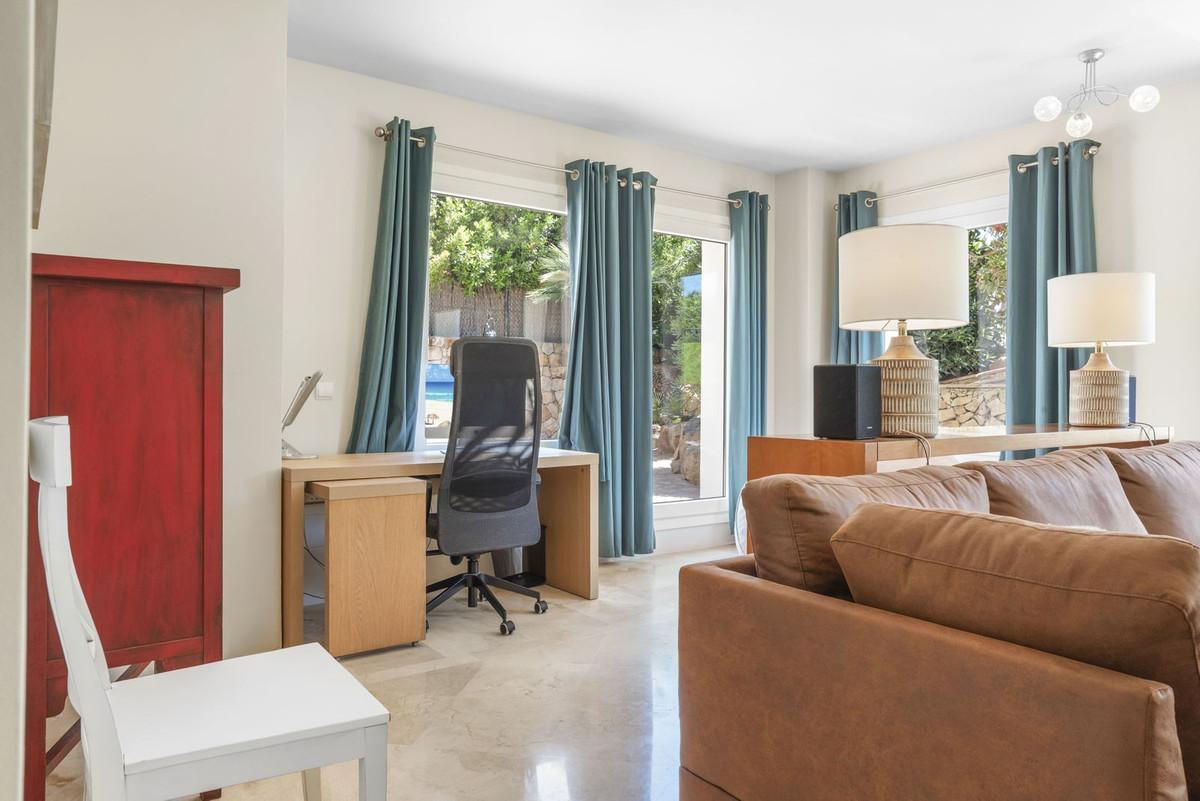 Villa for Sale in Manilva