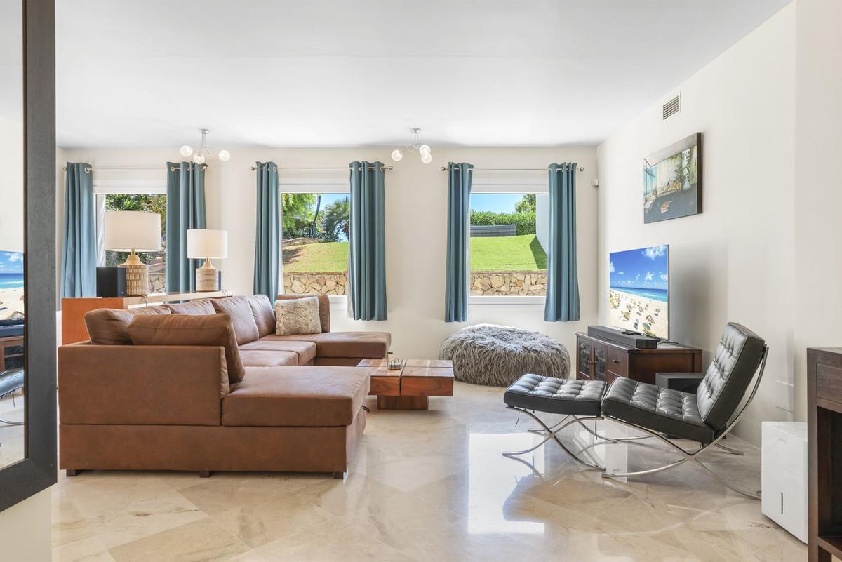 Villa for Sale in Manilva