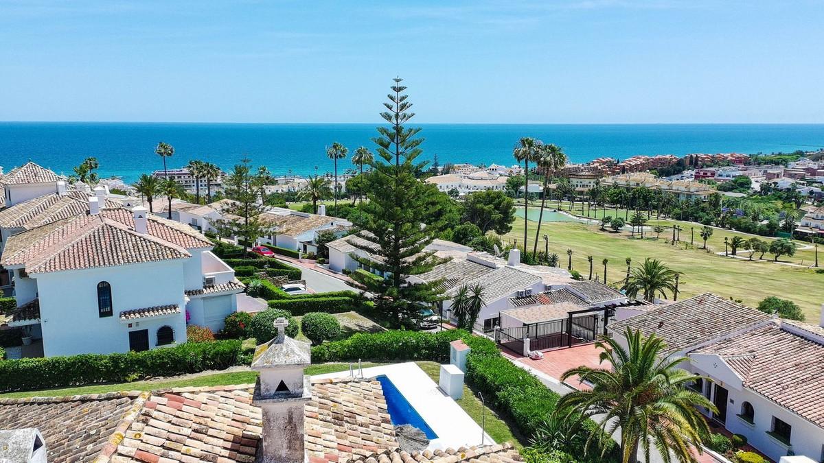 Semi-detached House for Sale in Manilva