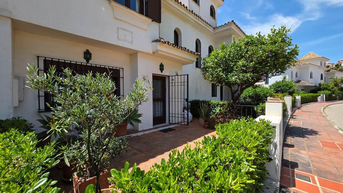 Semi-detached House for Sale in Manilva