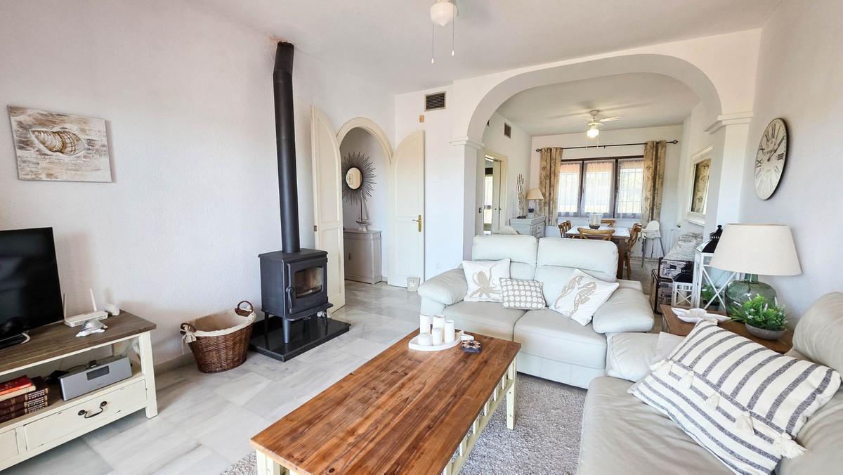 Semi-detached House for Sale in Manilva