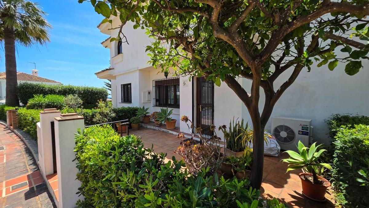 Semi-detached House for Sale in Manilva