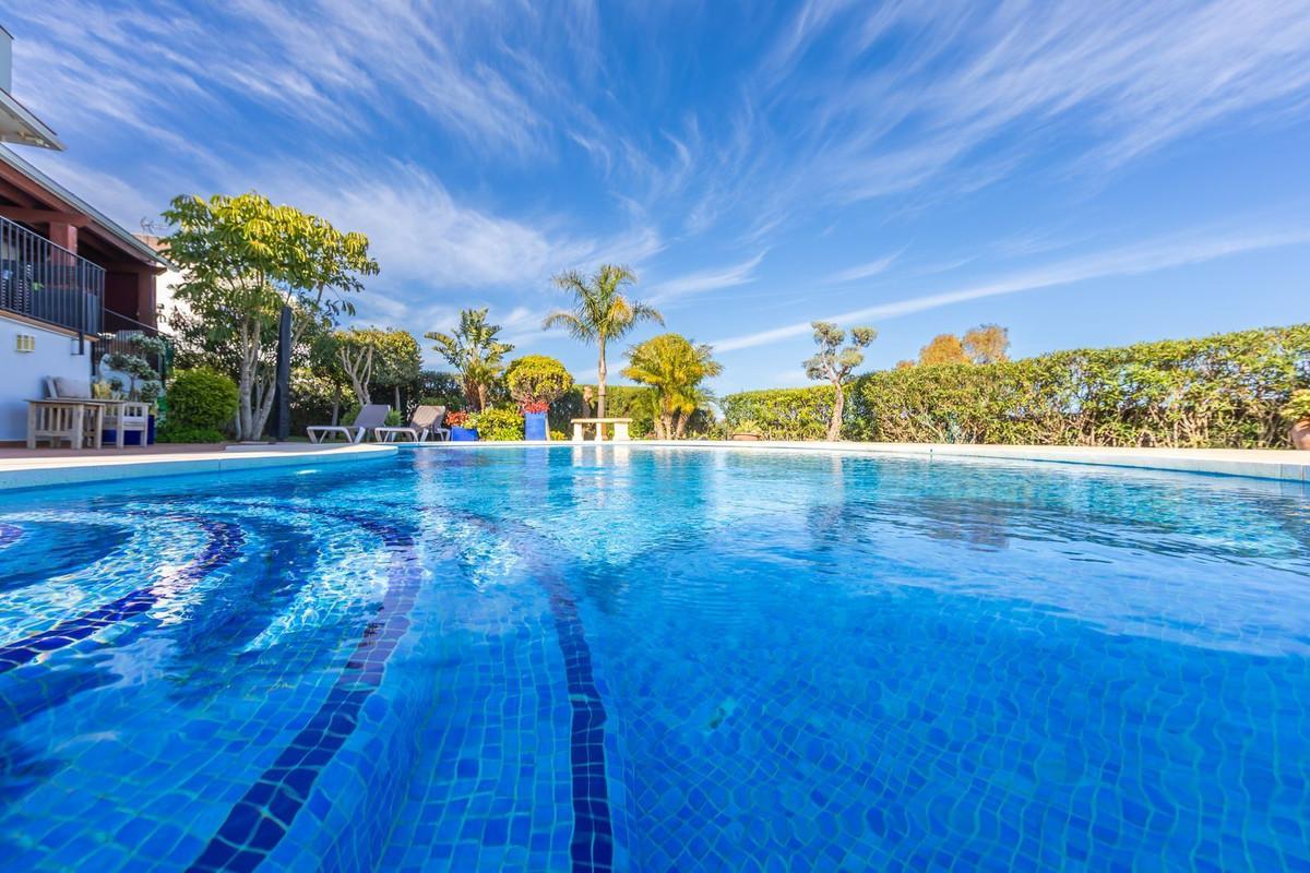 Villa for Sale in Manilva