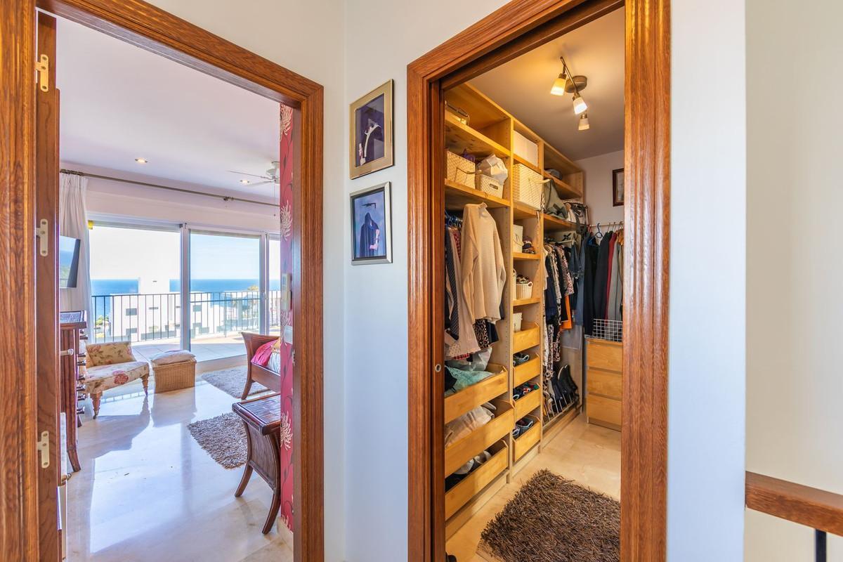 Villa for Sale in Manilva