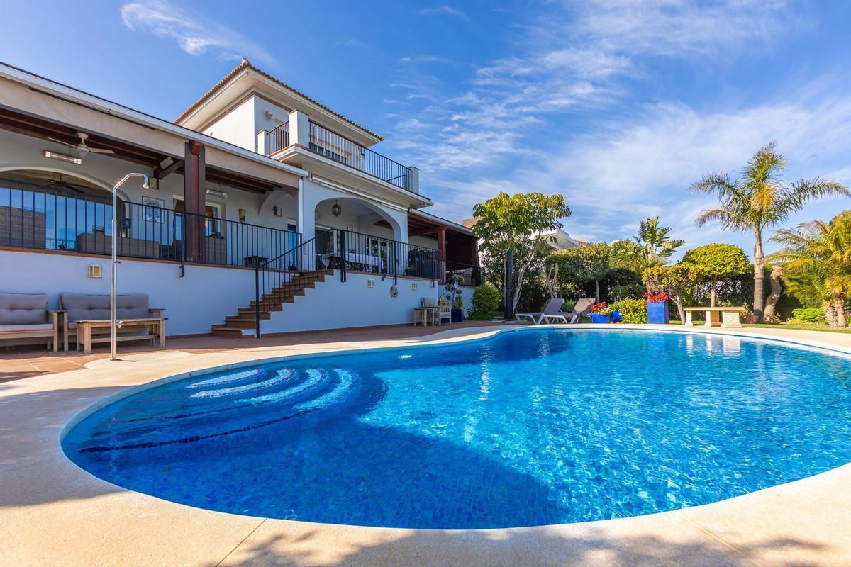 Villa for Sale in Manilva