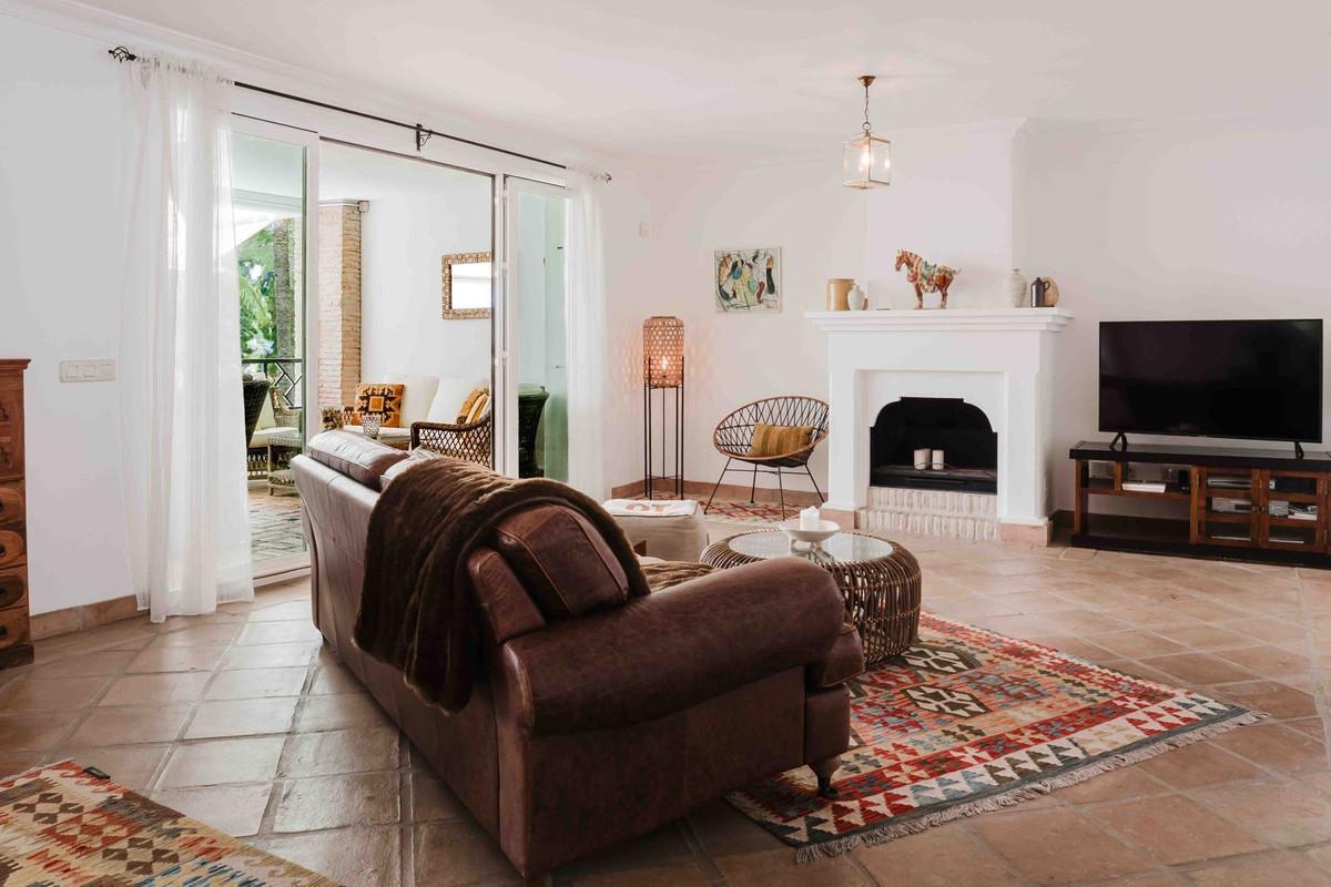 Apartment for Sale in Casares