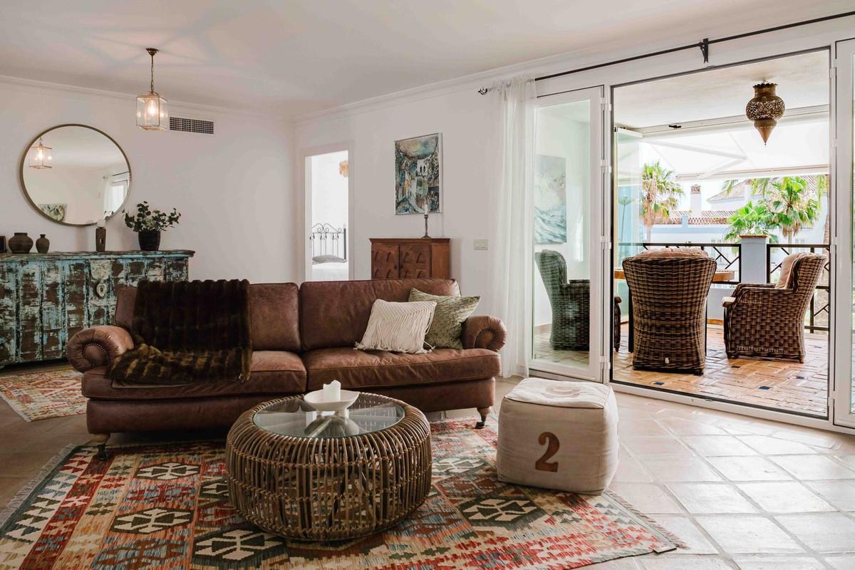 Apartment for Sale in Casares