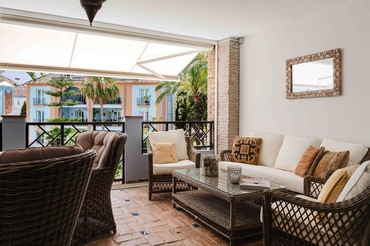 Apartment for Sale in Casares