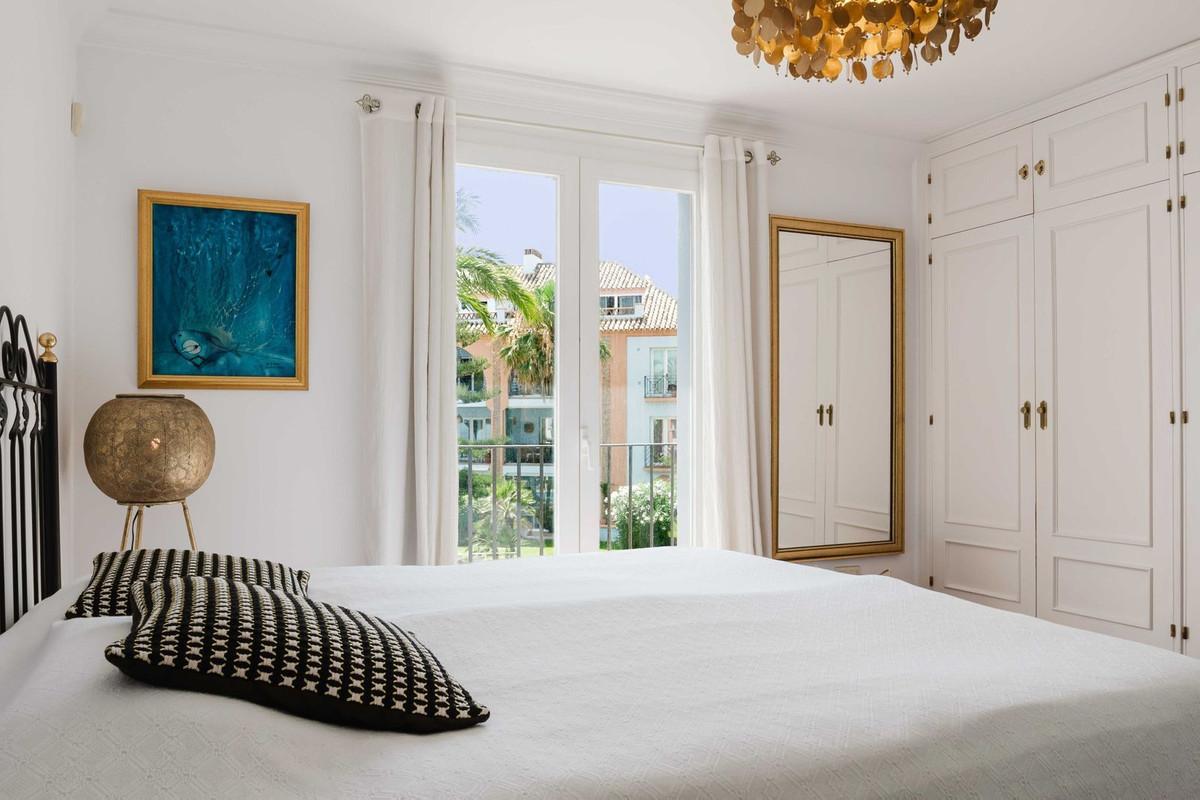 Apartment for Sale in Casares