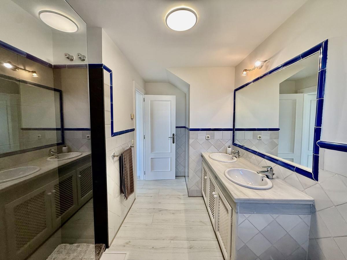 Penthouse for Sale in Casares