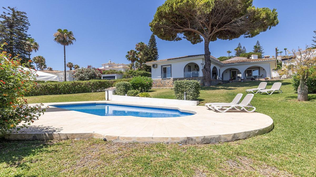Villa for Sale in Manilva