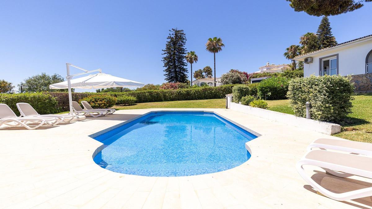 Villa for Sale in Manilva