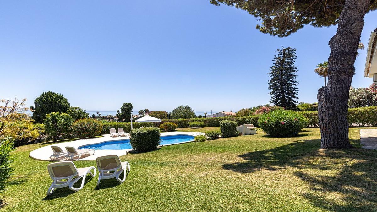 Villa for Sale in Manilva