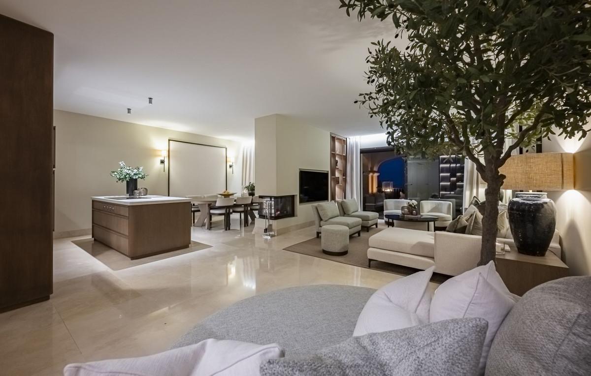 Penthouse for Sale in Benahavís