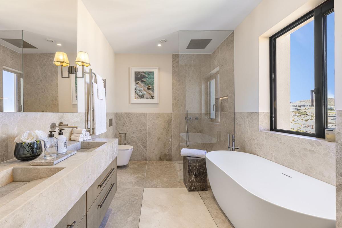 Penthouse for Sale in Benahavís