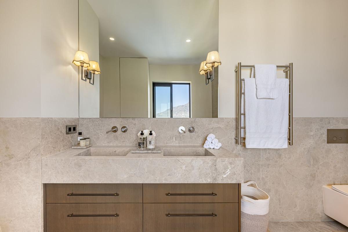 Penthouse for Sale in Benahavís