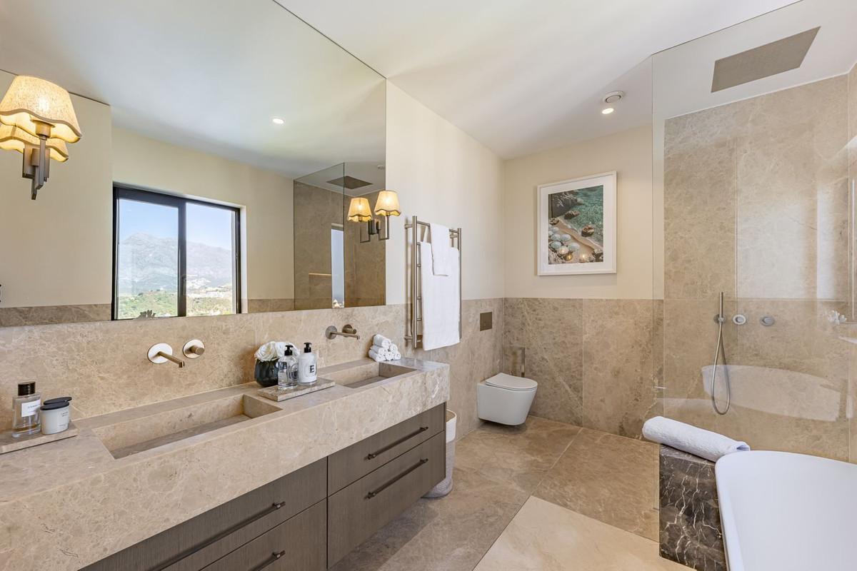 Penthouse for Sale in Benahavís