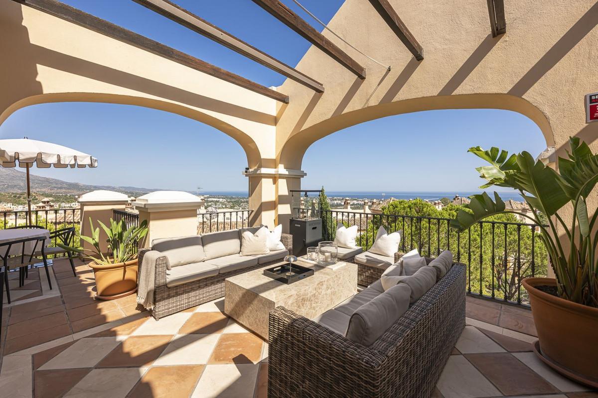 Penthouse for Sale in Benahavís