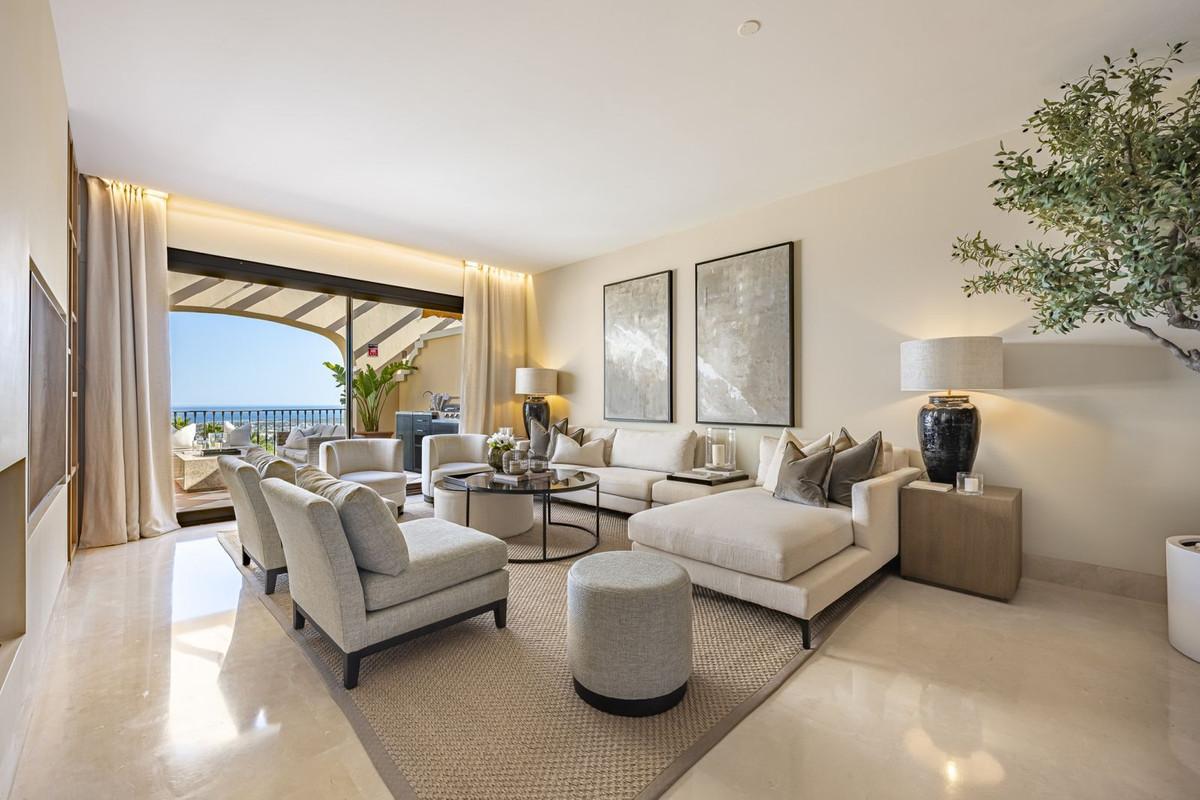 Penthouse for Sale in Benahavís