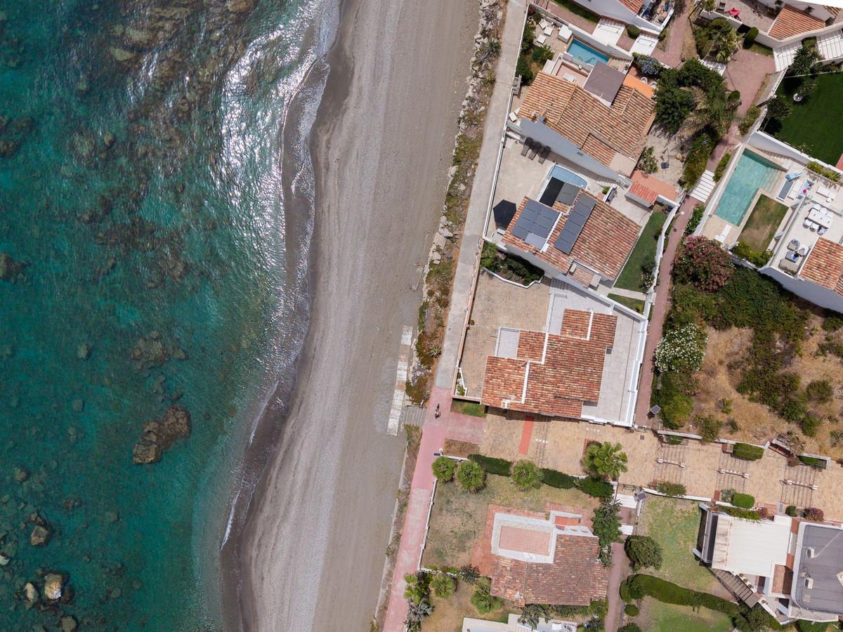 Villa for Sale in Estepona