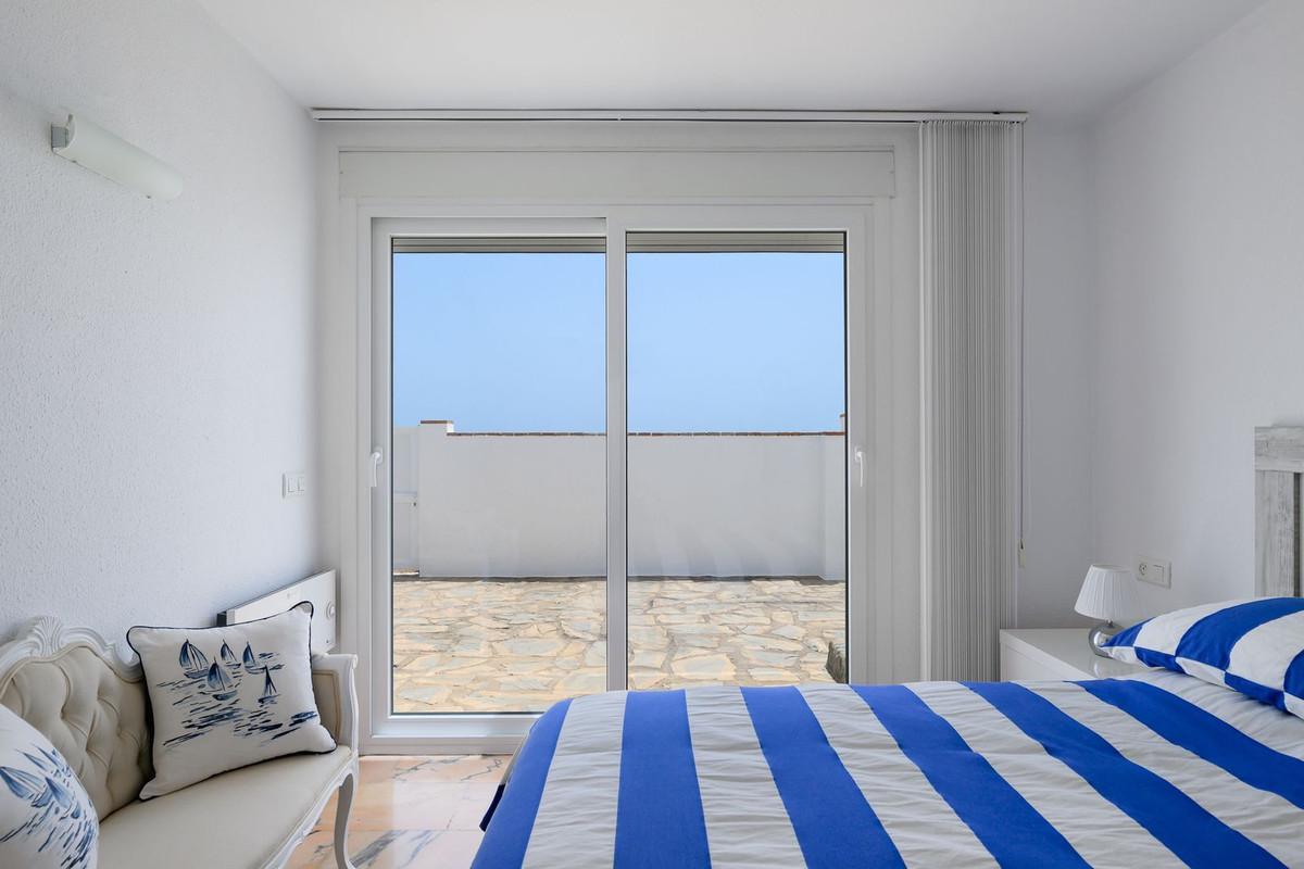 Villa for Sale in Estepona
