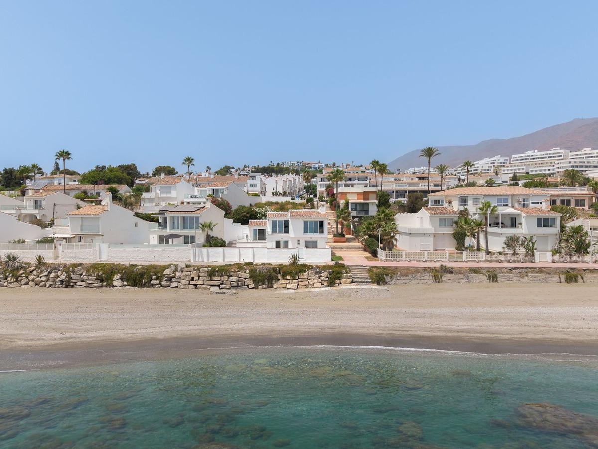 Villa for Sale in Estepona