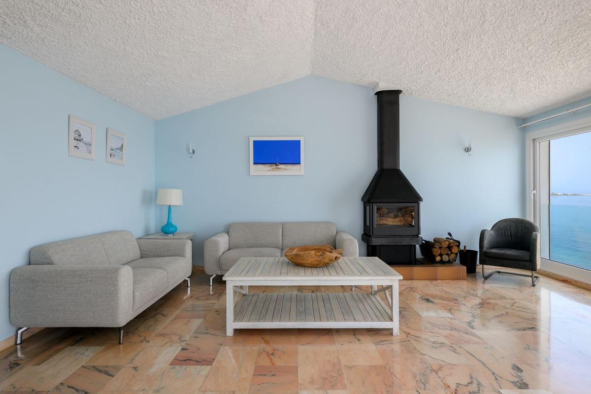 Villa for Sale in Estepona
