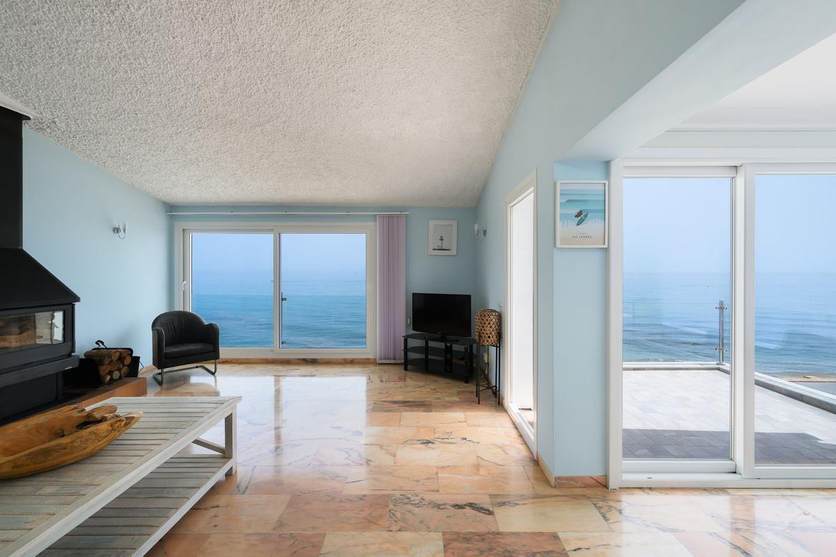 Villa for Sale in Estepona