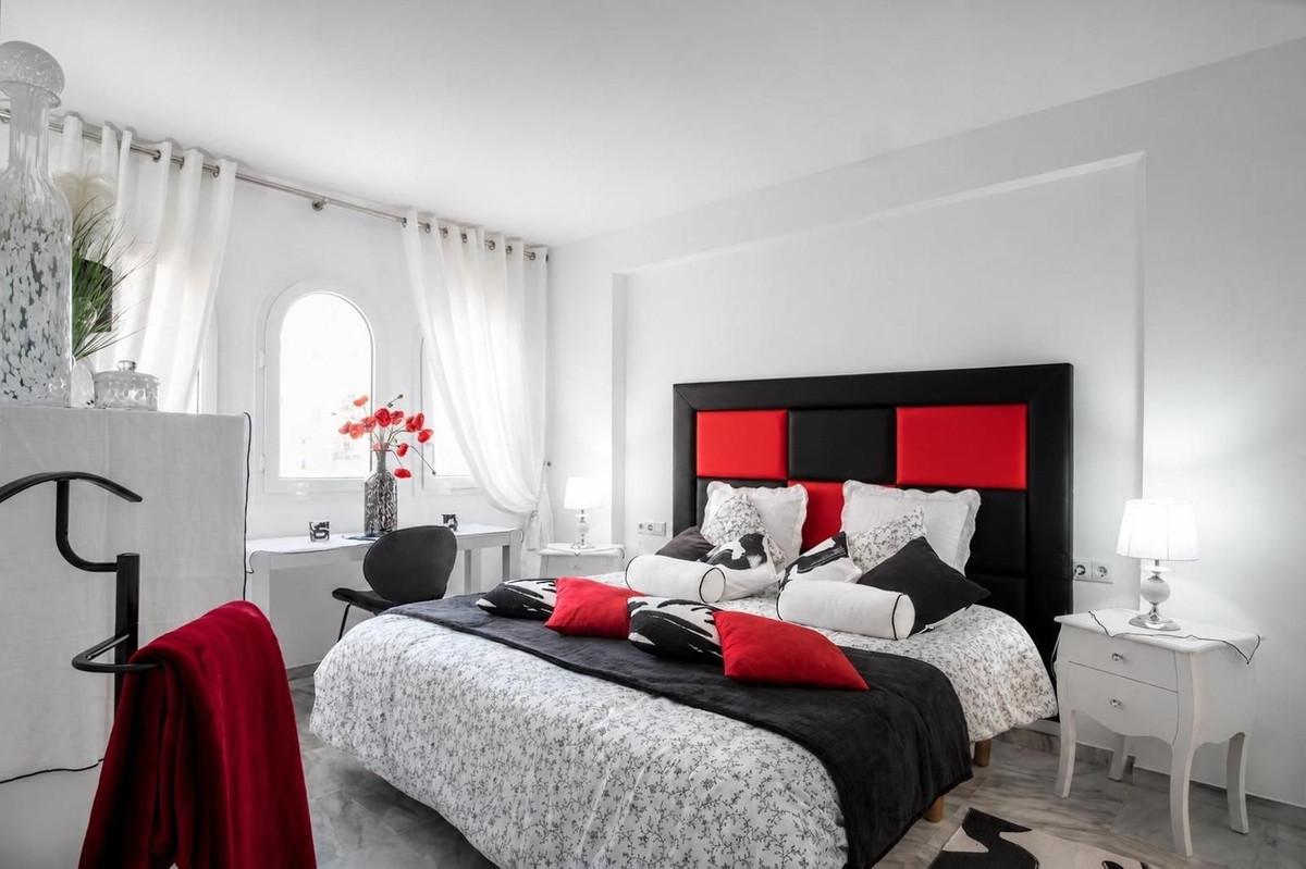 Penthouse for Sale in Estepona