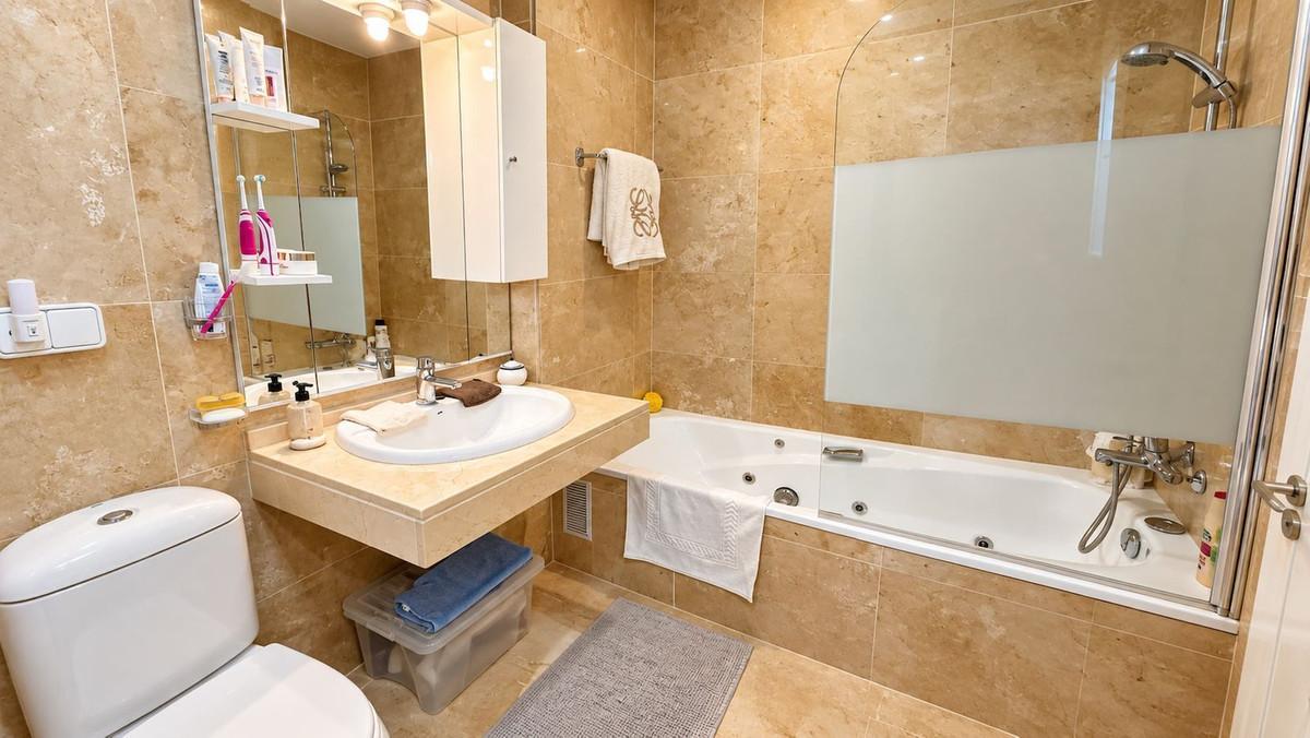 Apartment for Sale in Manilva