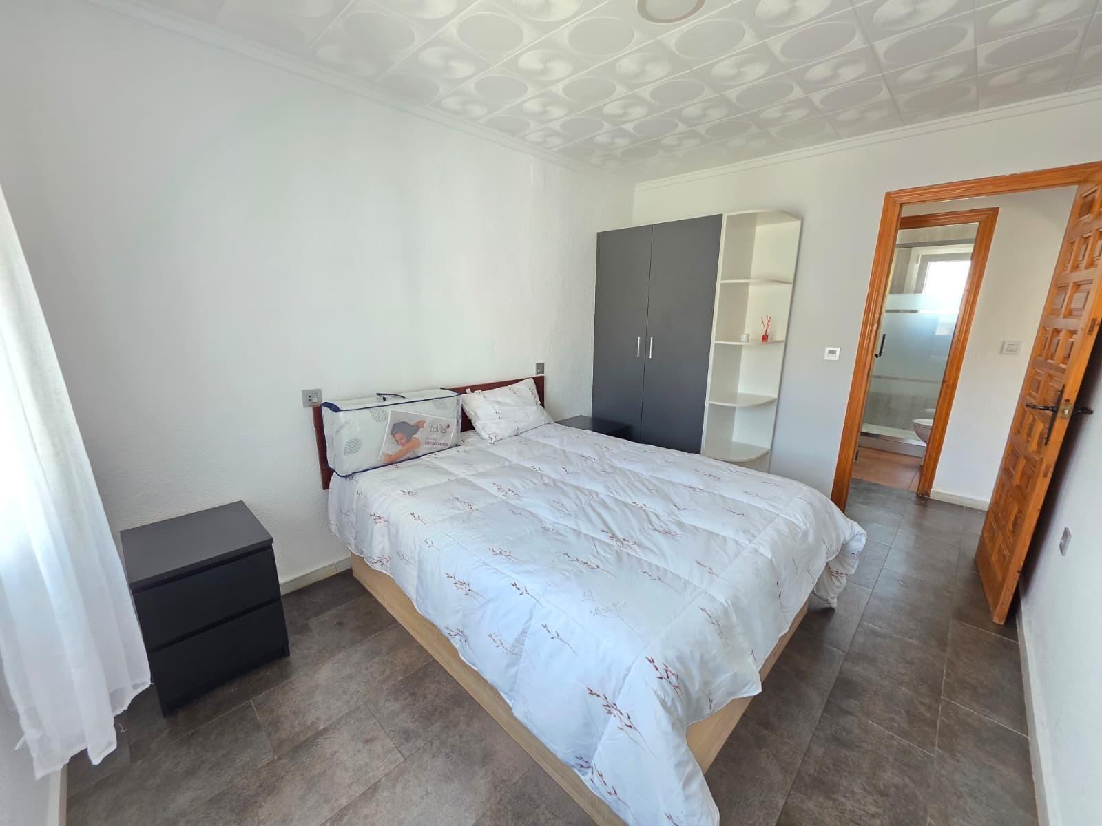 Villa for Rent in Elche